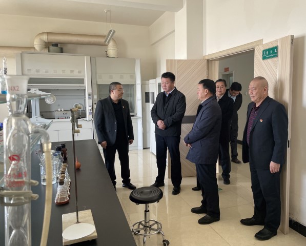 酒泉市政府黨組成員、副市長(zhǎng)哈里別克來敦煌種業(yè)調(diào)研指導(dǎo)工作